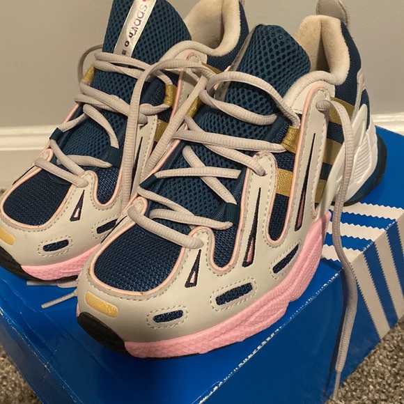 Women’s 5 … - Picture 2 of 5